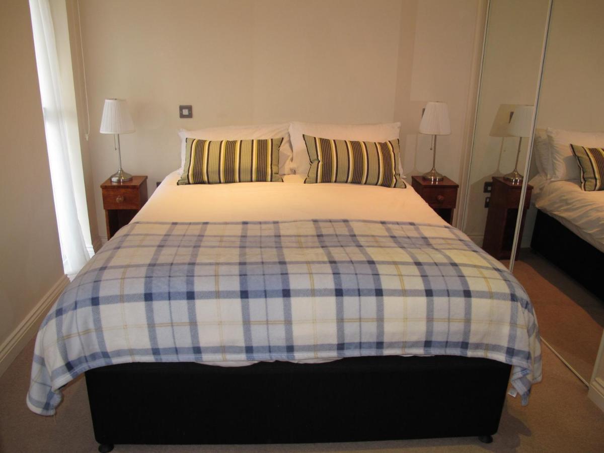 Churchill Two Bedroom Apartments With Free Parking And The Minster View ยอร์ค ภายนอก รูปภาพ