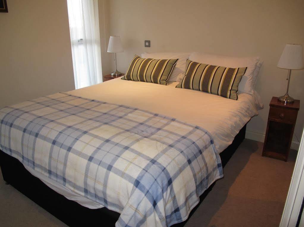 Churchill Two Bedroom Apartments With Free Parking And The Minster View ยอร์ค ภายนอก รูปภาพ